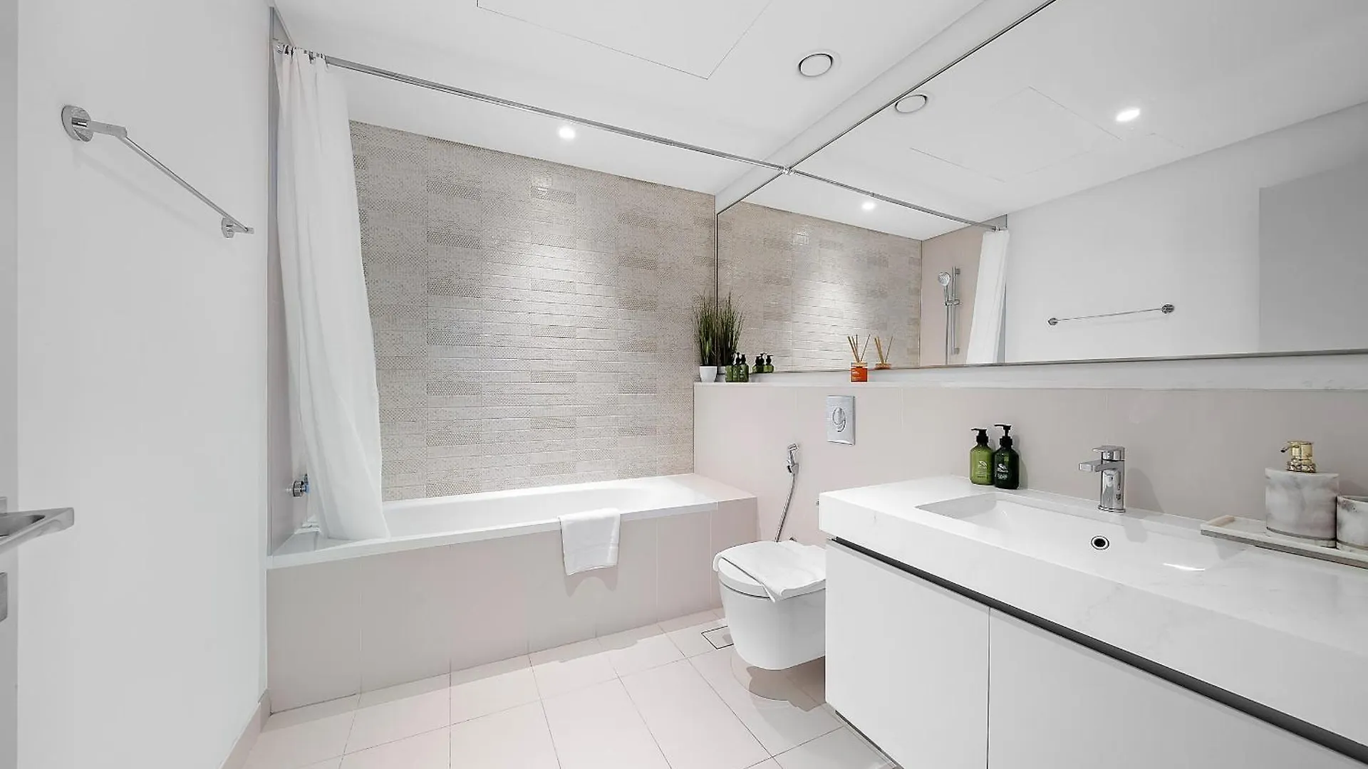 Vayk - Stunning 2 Bd In Emaar Beachfront With Beach Access Apartment Dubai 0*,