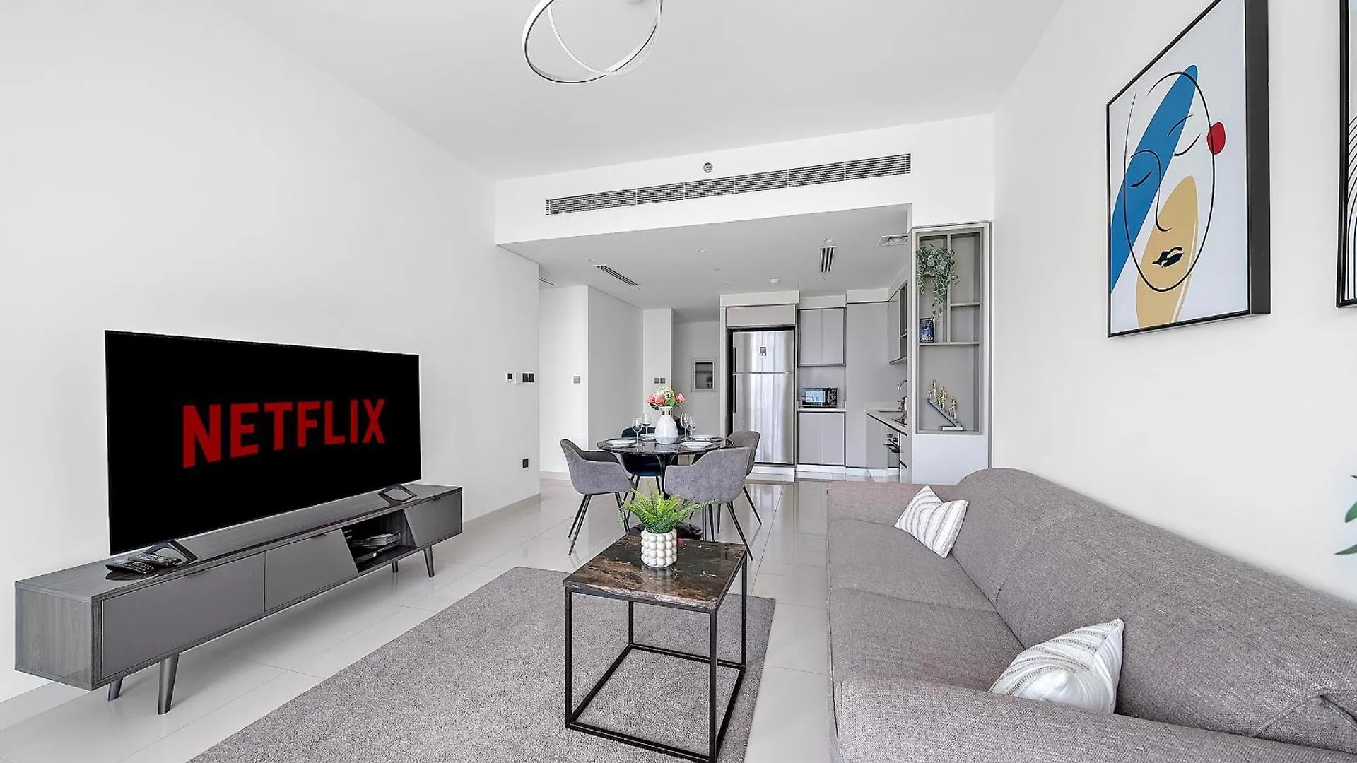 Vayk - Stunning 2 Bd In Emaar Beachfront With Beach Access Apartment Dubai 0*,  United Arab Emirates