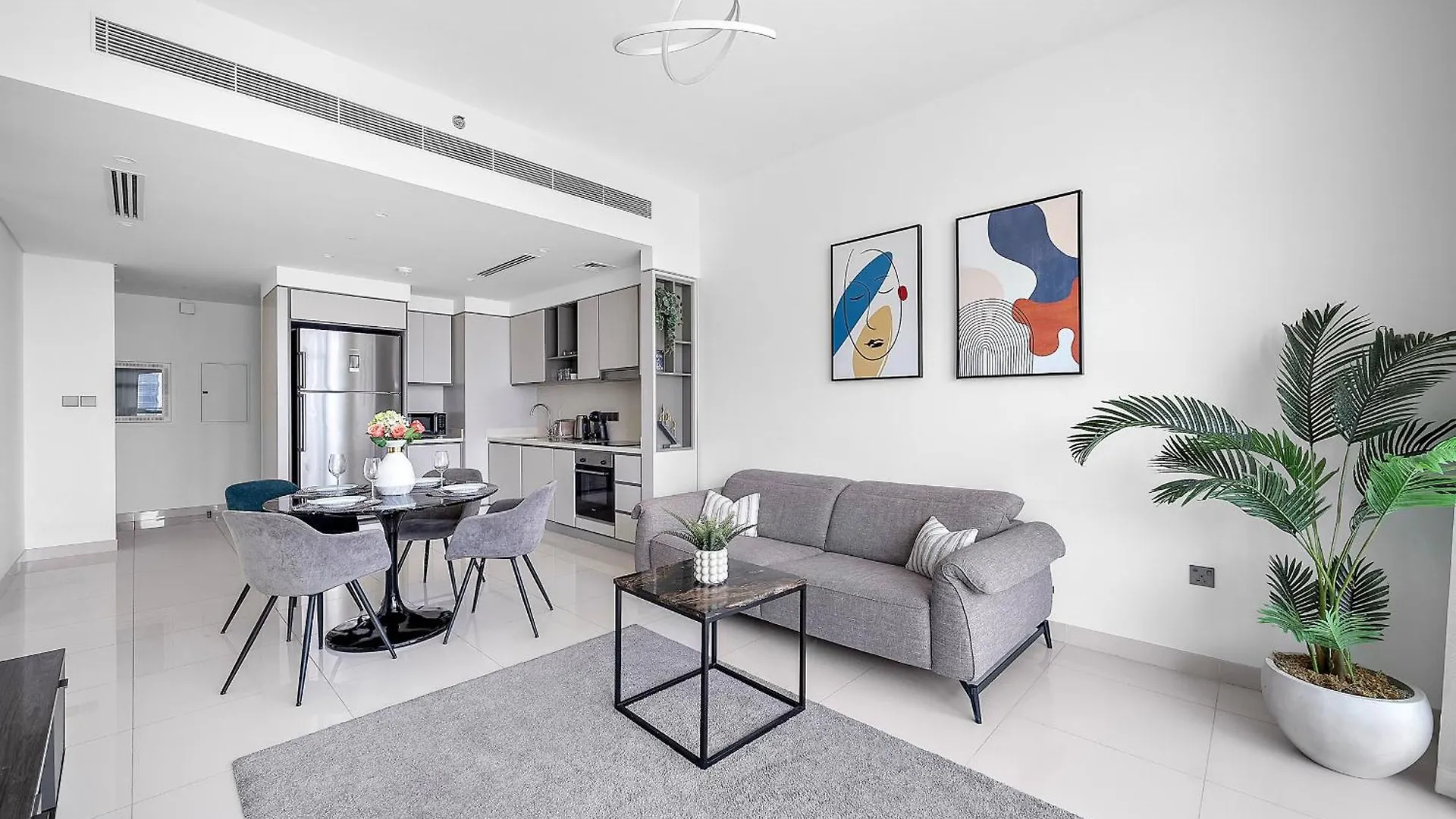 Vayk - Stunning 2 Bd In Emaar Beachfront With Beach Access Apartment Dubai